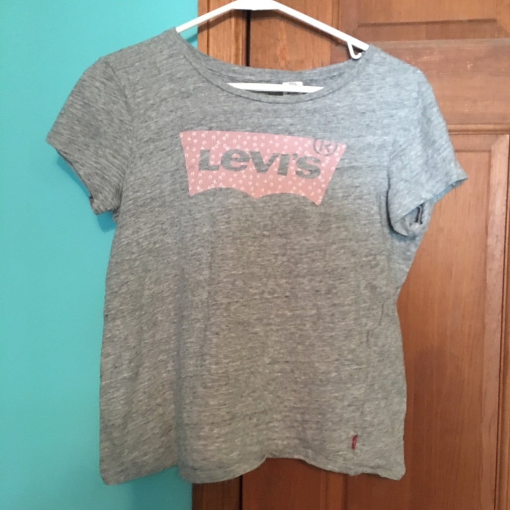 Levi’s tee shirt
